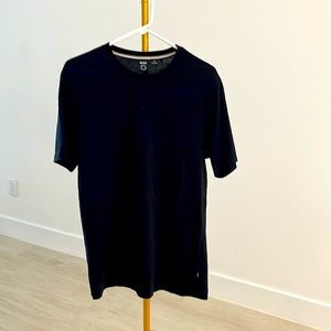 Boss ‘responsible’ dress black T-shirt.